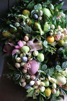 Pastele Wiosną, wielkanocny stroik na stół wianek do powieszenia, śr.32cm