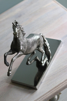 elegancka figurka konia, Shining Horse, wym.26x32x12.5cm