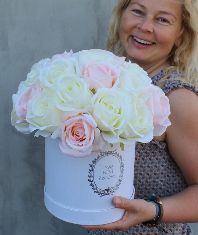 elegancki flowerbox / kompozycja kwiatowa / bukiet Hamptons, wys.33