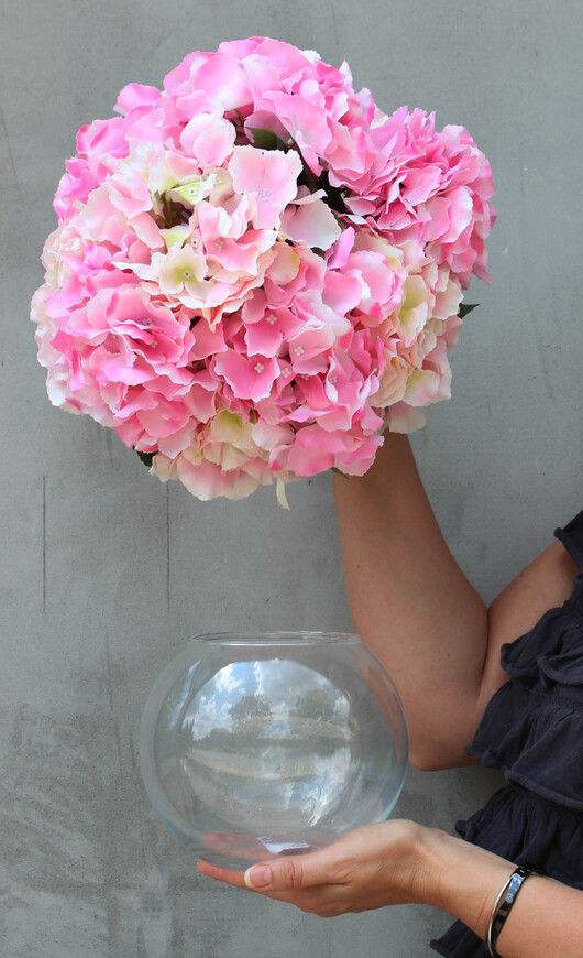 bukiet Jasnoróżowe Hortensje w szklanej kuli