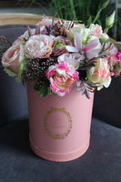 kompozycja kwiatowa / bukiet Flowerbox Beti, wys.35cm