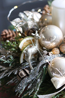 atrakcyjny świąteczny flowerbox/stroik, Radość Dzieciństwa, wys.30cm 