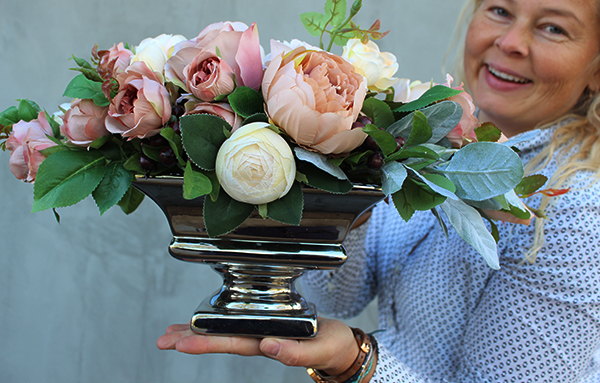 Glamour Cappuccino Small kompozycja kwiatowa / bukiet, wym.25x44x25cm