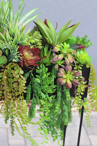 Asia Modern, sukulenty w donicy na stojaku, wys.110x40x58cm 