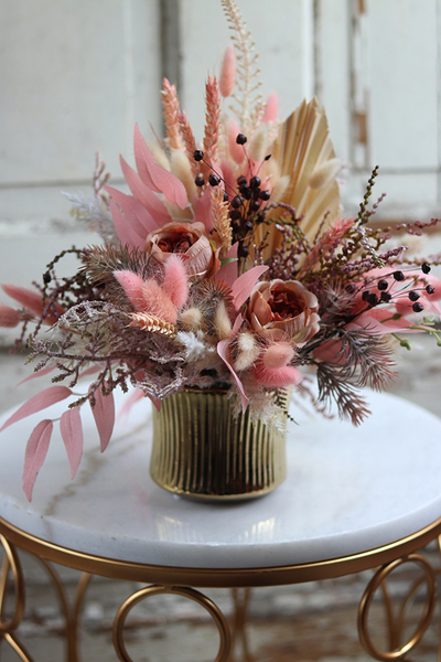 Ferania, kompozycja z suszu i różowych kwiatów, wym.36x40cm