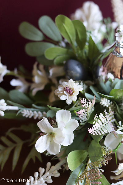 Blue Relis, wielkanocny stroik w lustrzanym naczyniu, wys.26cm