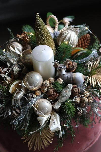 atrakcyjny świąteczny flowerbox/stroik, Radość Dzieciństwa, wys.30cm 