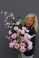 Rosa Malisa, wysoki bukiet różowych kwiatów, wys.98cm