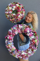 atrakcyjny wielki kwiatowy wianek, Perrasa, wym.65cm 