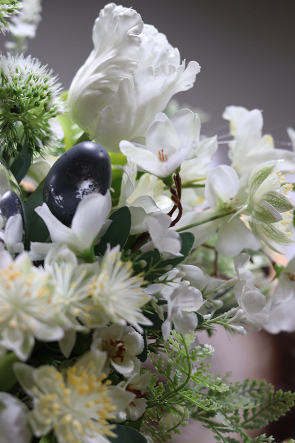 Blue Relis, wielkanocny stroik w lustrzanym naczyniu, wys.26cm