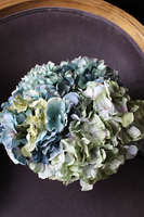 kosz z kwiatami Romantyczna Hortensja Morska 32x35cm