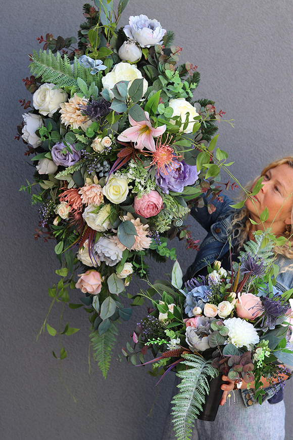 Tedano, elegancka wiązanka nagrobna, dł.85cm