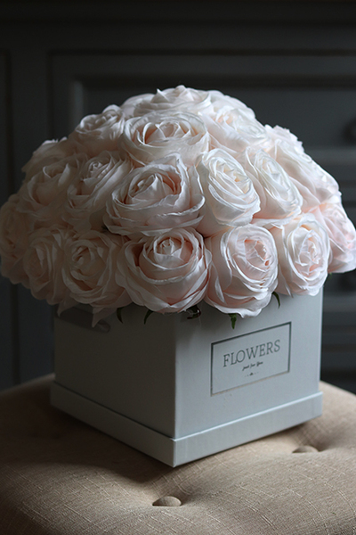 Kilenoa, elegancki flowerbox pełen róż, wys.30cm