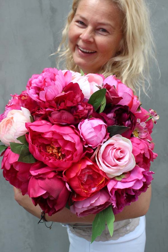 Melba, bukiet Flowerbox / kompozycja wys.34cm