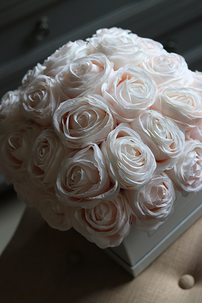 Kilenoa, elegancki flowerbox pełen róż, wys.30cm