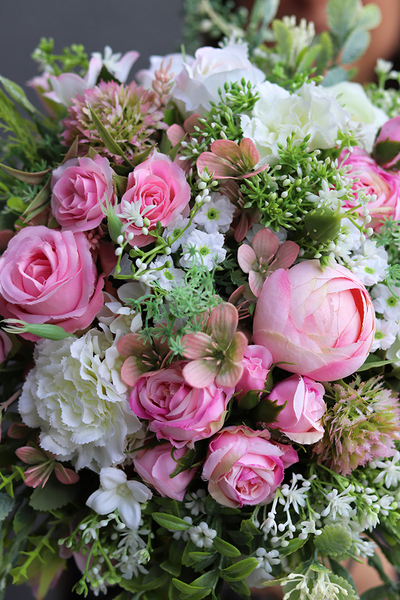 Manfredo Small, kompozycja kwiatowa w srebrnym naczyniu, wys.20cm