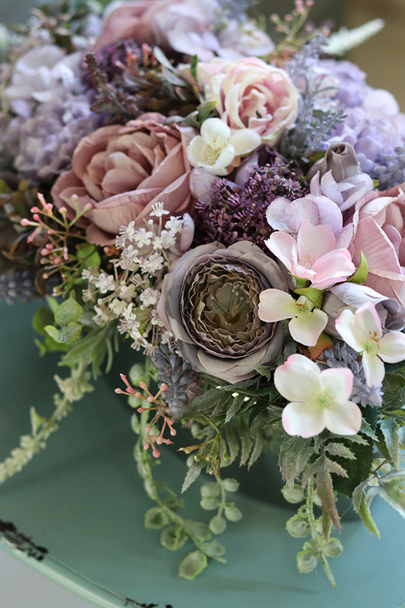 bardzo elegancka kompozycja kwiatowa, Fiolettina, wys.20x46x26cm