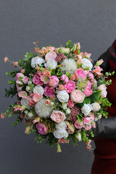 Manfredo New, kompozycja kwiatowa w okrągłej lustrzanej donicy, wys.30x40cm