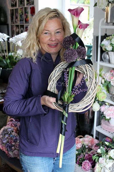 wianek dekoracja nagrobna Kalla 1 dł.80cm, śr.25cm