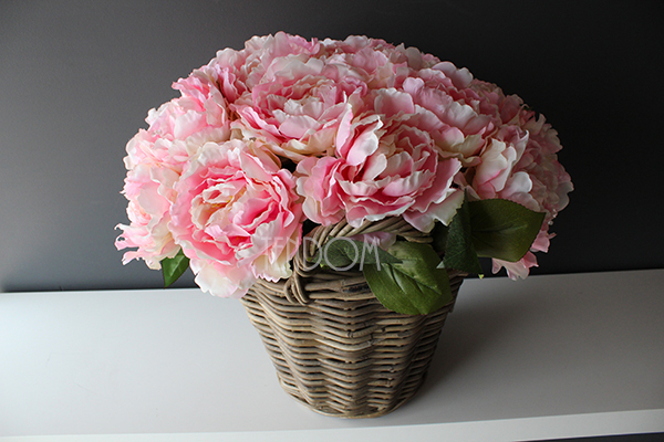 bardzo bogaty kosz z różowymi peoniami Provance wys.48cm 