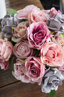 bogaty kosz z brudnoróżowymi różami Romance 30x30x30cm