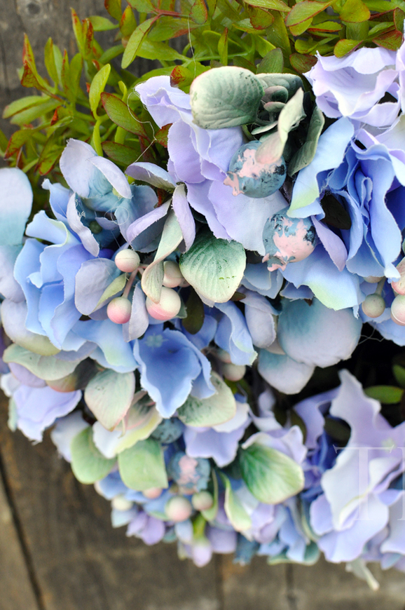 ładny wianek z hortensji Hellada, śr.27cm 