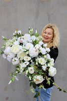 Cremona Exclusive kompozycja kwiatowa w cynowanym ekskluzywnym naczyniu, dł.kompozycji 120 cm, wys.44 cm