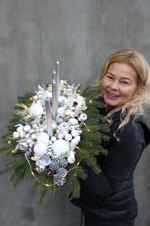 Silver Christmas Place zimowy stroik świąteczny, wym.60x30x19cm