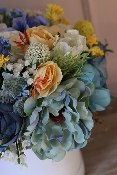 Bonitte Blue, flowerbox w wiosennej kolorystyce, wys.30cm