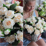 bogaty kosz z kremowymi różami Romance 35x34x32cm