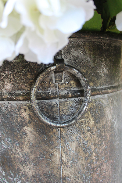 kompozycja kwiatowa Grigio biała hortensja M, wys.53cm