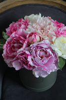 Alisa, kompozycja kwiatowa / bukiet Flowerbox, wys.38cm