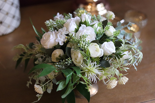 Delicatena, malutka dekoracja kwiatowa w pucharze, wys.20cm