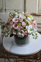 bogaty bukiet wiosennych kwiatów w szklanym wazonie, Hellissa Big, wys.28cm 