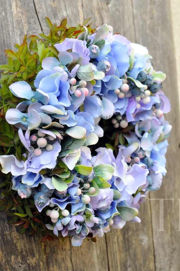 ładny wianek z hortensji Hellada, śr.27cm 