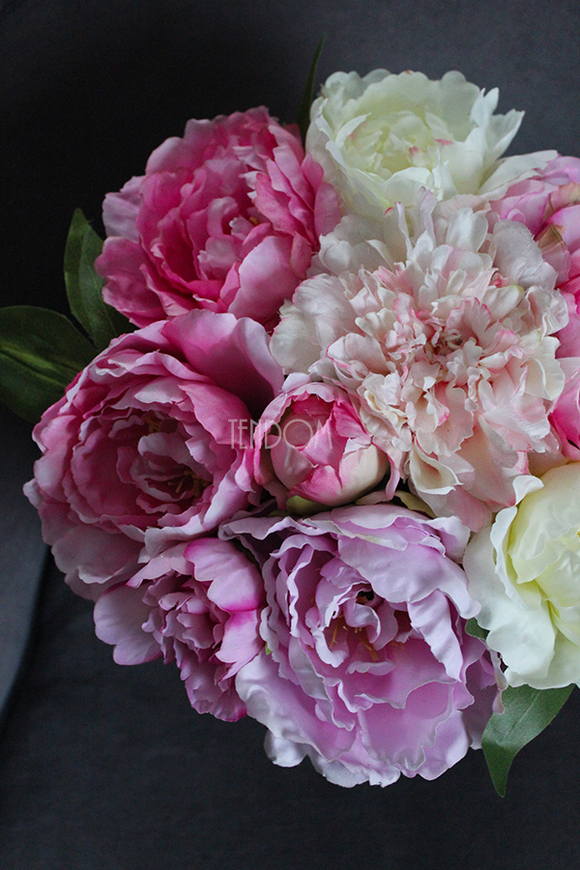 Alisa, kompozycja kwiatowa / bukiet Flowerbox, wys.38cm