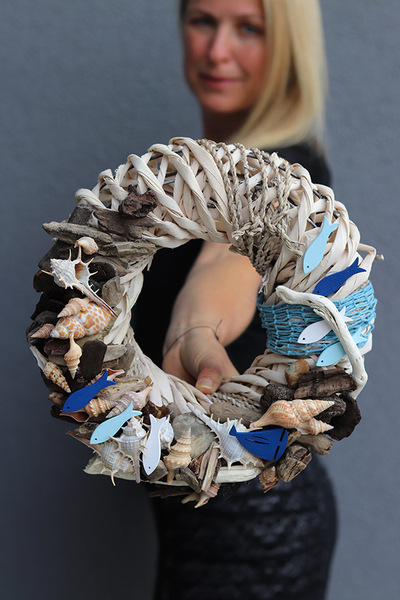 Ławica, marynistyczny wianek na drzwi z rybami, śr.28cm