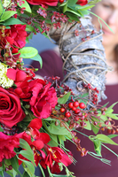 Red Flowers, wianek dekoracyjny, śr.45cm