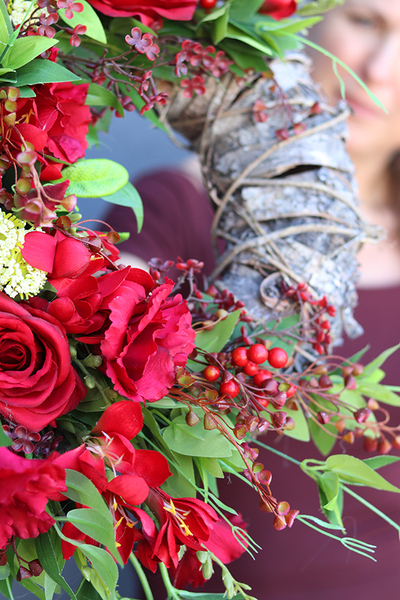 Red Flowers, wianek dekoracyjny, śr.45cm