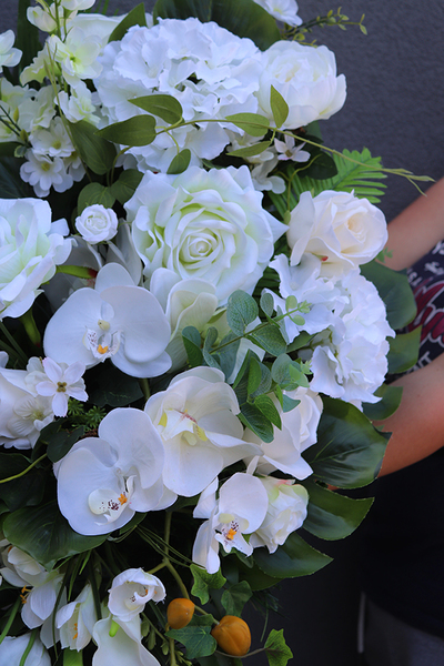 Białe Wspomnienia, kompozycja / wiązanka nagrobna, dł.96cm