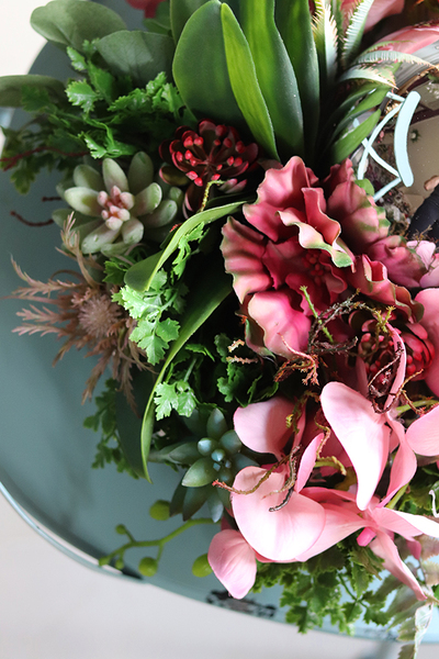 kompozycja kwiatowa z kulą Różowa Dekoria Karanda, wym. 20x33cm