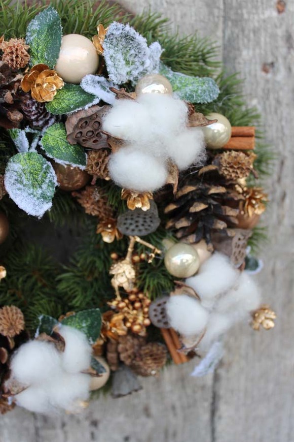 dekoracyjny świąteczny wianek Zima wokół Nas, wym.26 cm