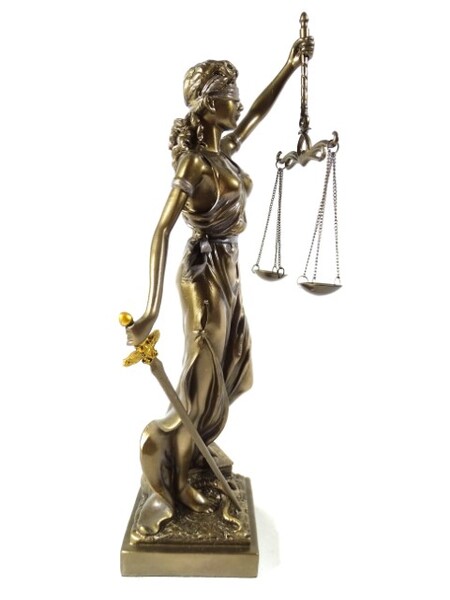 elegancka figurka, Temida, wys.35cm