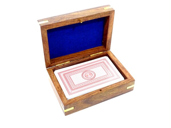 Brass, talia kart w pudełku z palisandru, wym.11x7.75x4cm