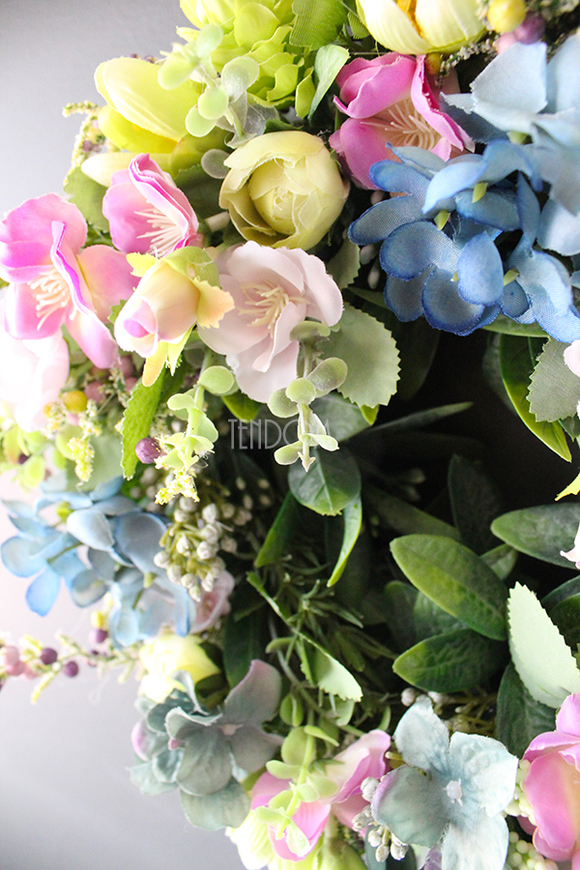 dekoracyjny wianek Pani Wiosna 2, śr.30cm