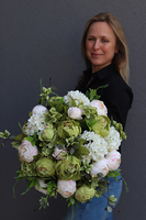 flowerbox Extra Green, kompozycja kwiatowa w pudełku, wys.44cm