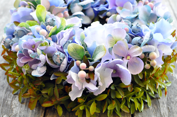 ładny wianek z hortensji Hellada, śr.27cm 