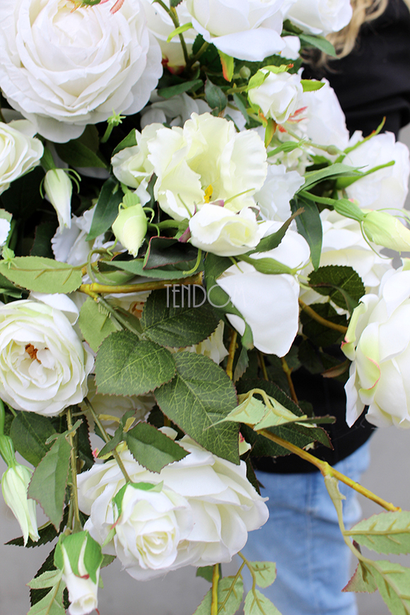 Cremona Exclusive kompozycja kwiatowa w cynowanym ekskluzywnym naczyniu, dł.kompozycji 120 cm, wys.44 cm