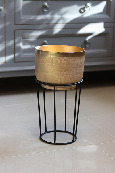 Goldie, osłonka metalowa na stojaku, wym.37x19.5cm