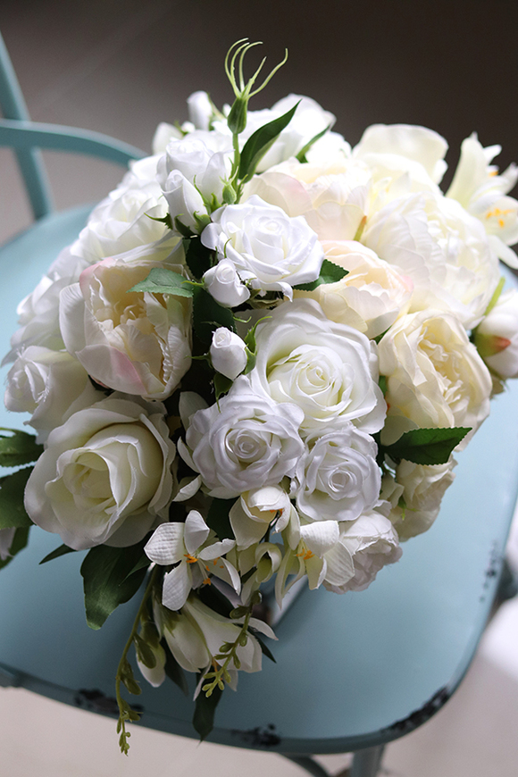 kompozycja kwiatowa Bediano Emilie wys.25cm 